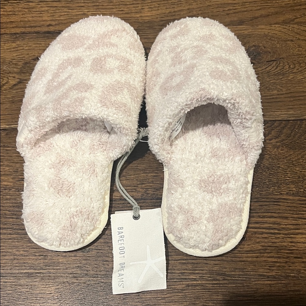 Barefoot Dreams Cozy Chic Slippers size small NWT